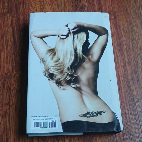 Amy Schumer book - Picture 2 of 6